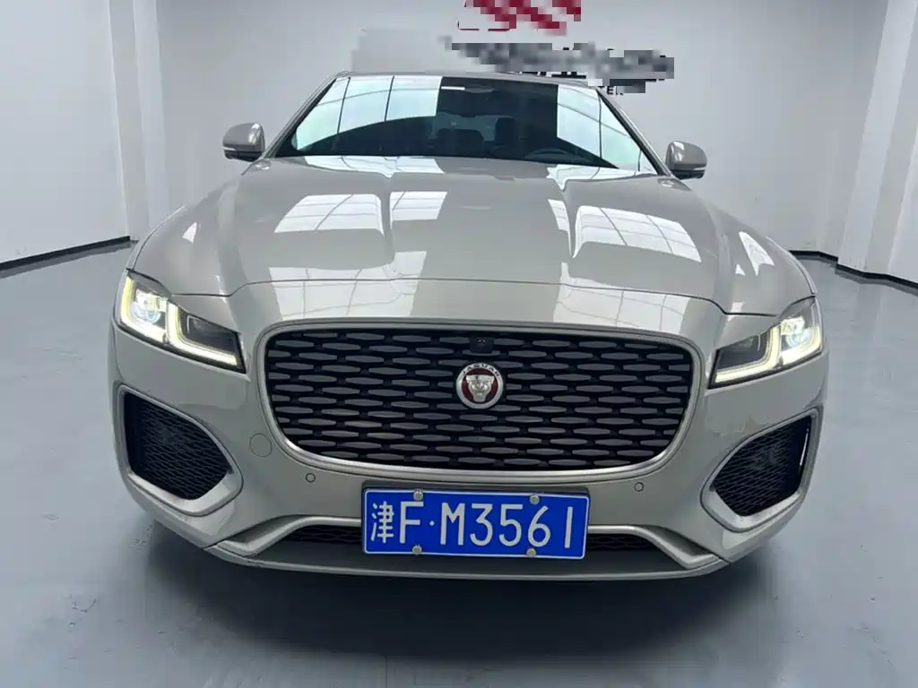 Jaguar XFL 2024款 2.0T P250 两驱尊享豪华版 купить на сайте DeffCars