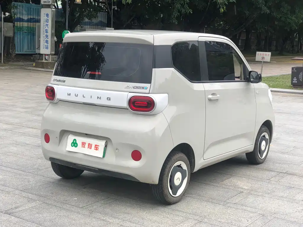 Hongguang MINIEV 2024 third generation 215km advanced version купить на сайте DeffCars