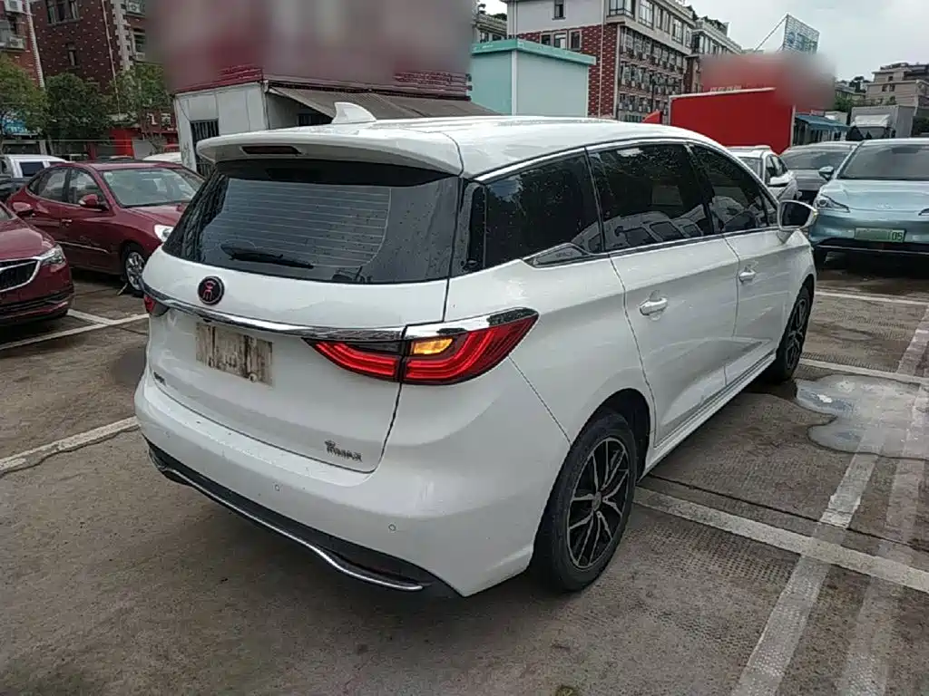 Song MAX 2017 1.5T manual smart connected luxury model 7 seats купить на сайте DeffCars