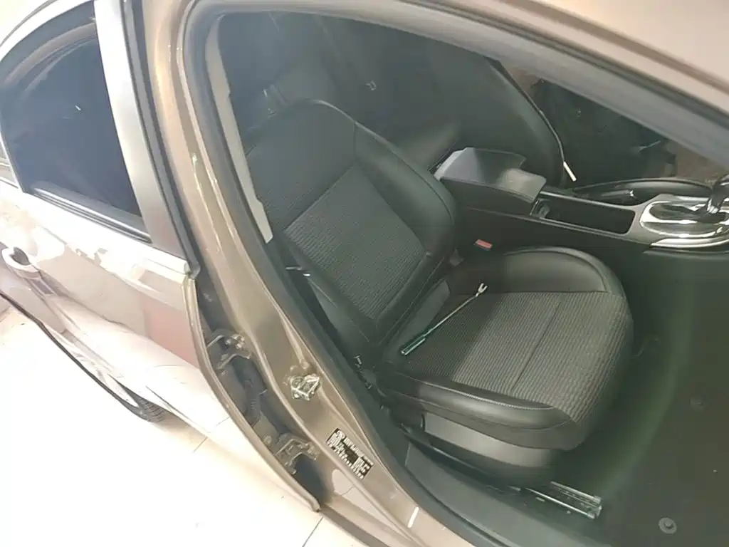 Regal 2015 1.6T leading technology model купить на сайте DeffCars