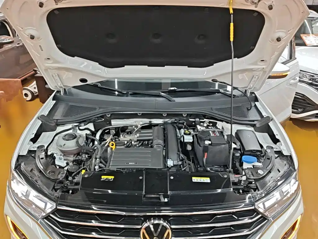 T-ROC 2021 model 280TSI DSG two-wheel drive Comfort Smart Connected Edition купить на сайте DeffCars