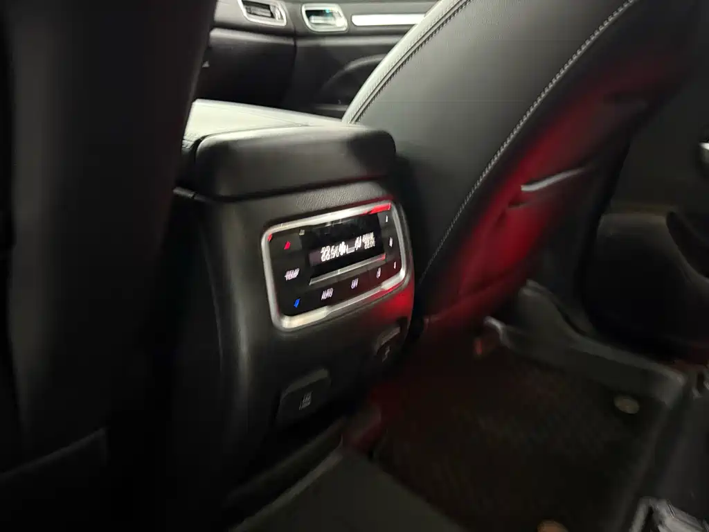 Trumpchi GS8 2020 390T two-wheel drive premium version (seven seats) купить на сайте DeffCars