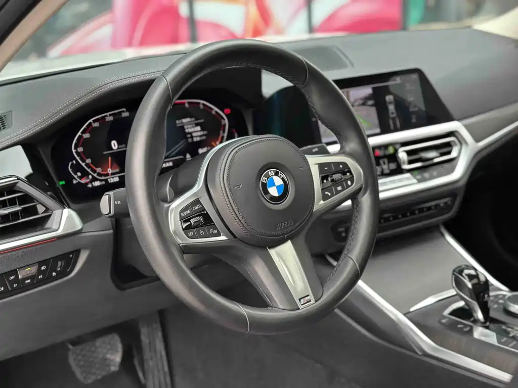 BMW 3 Series 2021 325i M Sports Package купить на сайте DeffCars