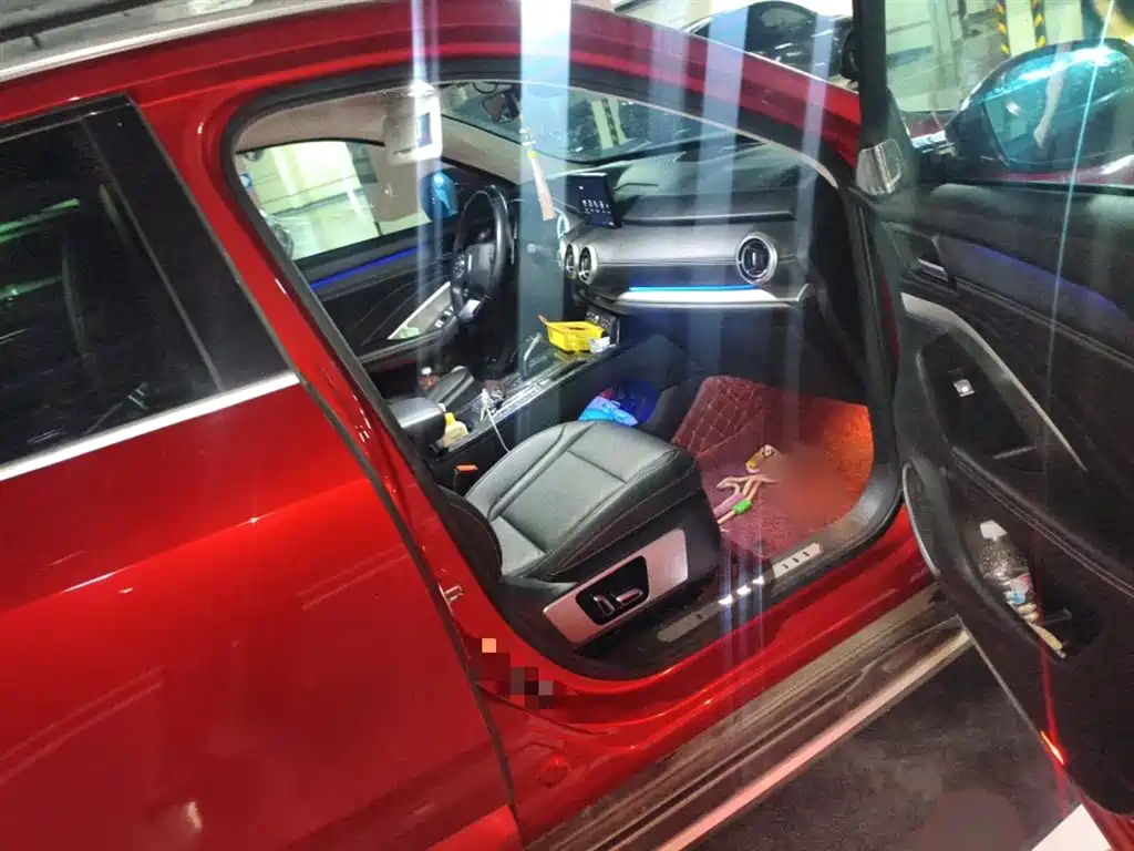 Wei brand VV6 2018 2.0T two-wheel drive super luxury model, national V купить на сайте DeffCars