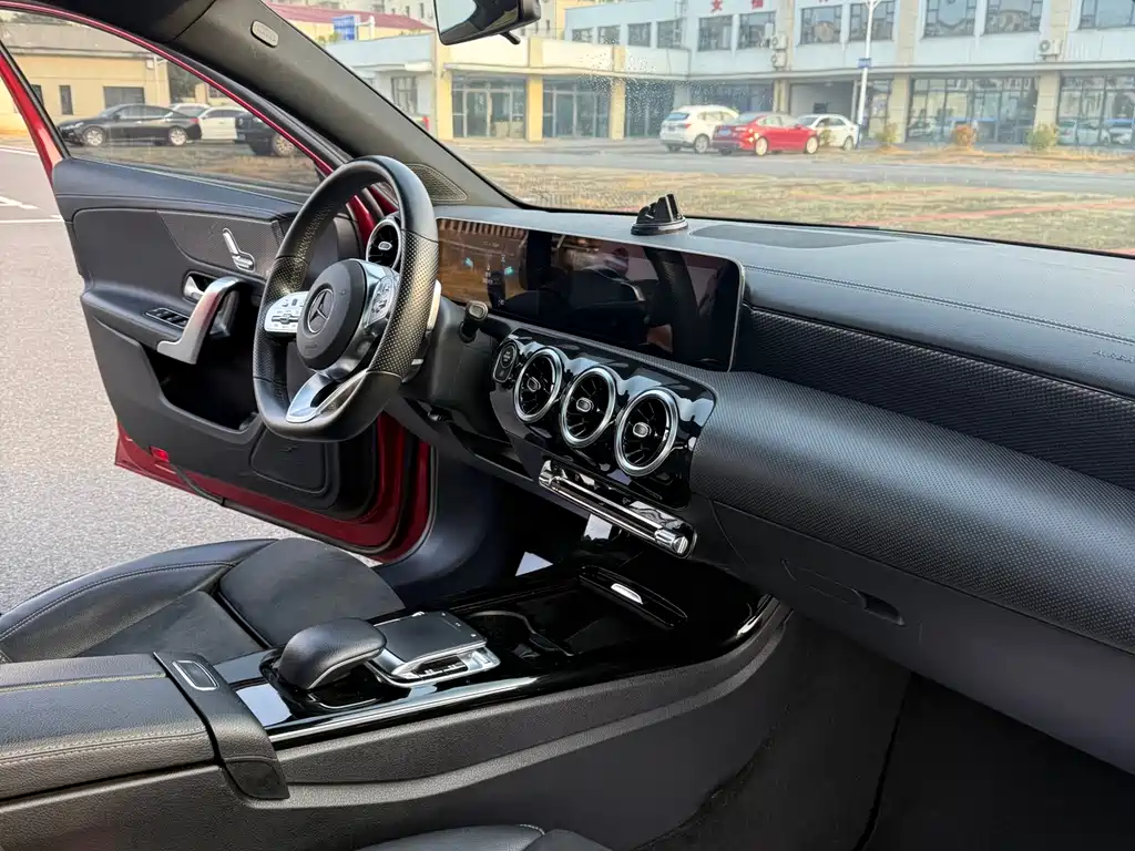 Mercedes-Benz A-Class 2019 A 200 L Sports Sedan купить на сайте DeffCars