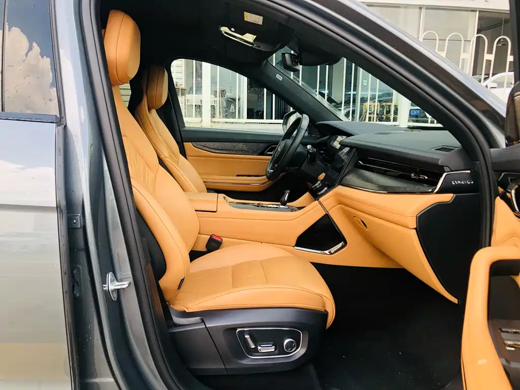 Lynk & Co 09 2021 2.0T Halo six-seater купить на сайте DeffCars