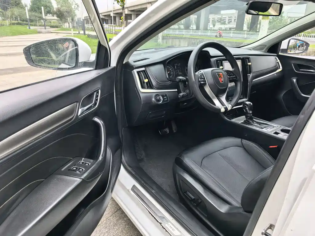 Roewe i6 Classic 2020 PLUS 1.6L CVT 4G Connected Honor Holographic Edition купить на сайте DeffCars