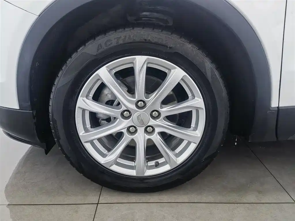 Cadillac XT4 2021 28T two-wheel drive technology купить на сайте DeffCars