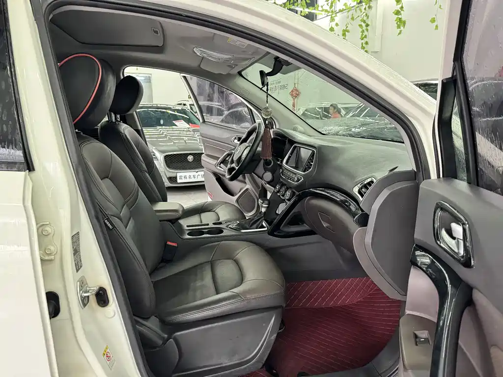 Trumpchi GS4 2017 235T automatic two-wheel drive luxury smart connected version купить на сайте DeffCars