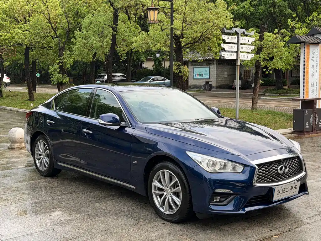 Infiniti Q50L 2018 2.0T Comfort Edition National VI купить на сайте DeffCars