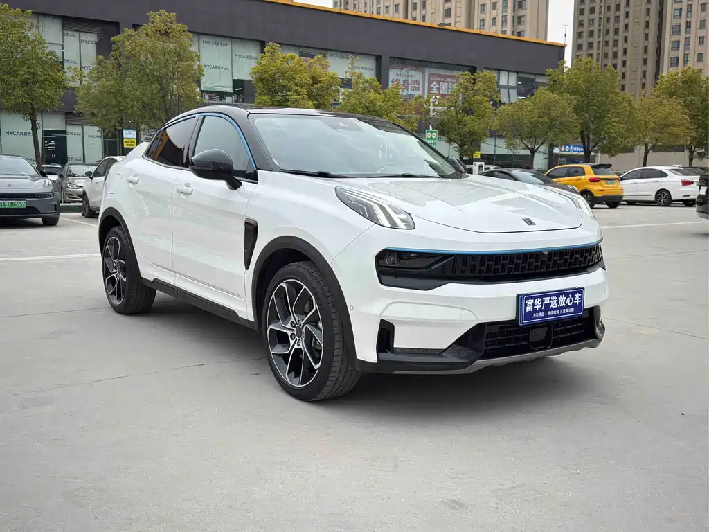 Lynk & Co 05 2020 2.0TD two-wheel drive shines Halo купить на сайте DeffCars