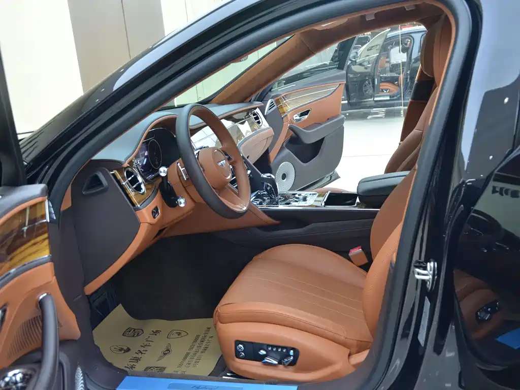 Flying Spur plug-in hybrid 2022 2.9T V6 Hybrid купить на сайте DeffCars