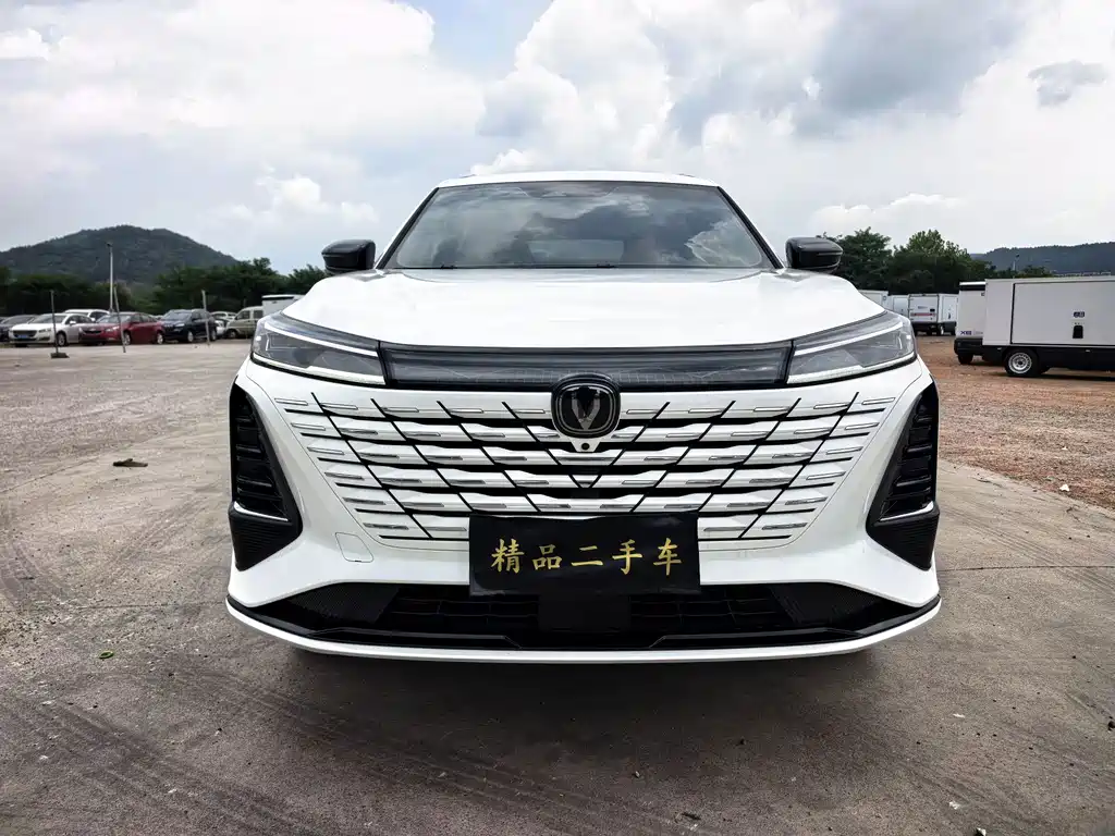 Changan CS75PLUS 2025 third generation championship version 1.5T strong collar type купить на сайте DeffCars