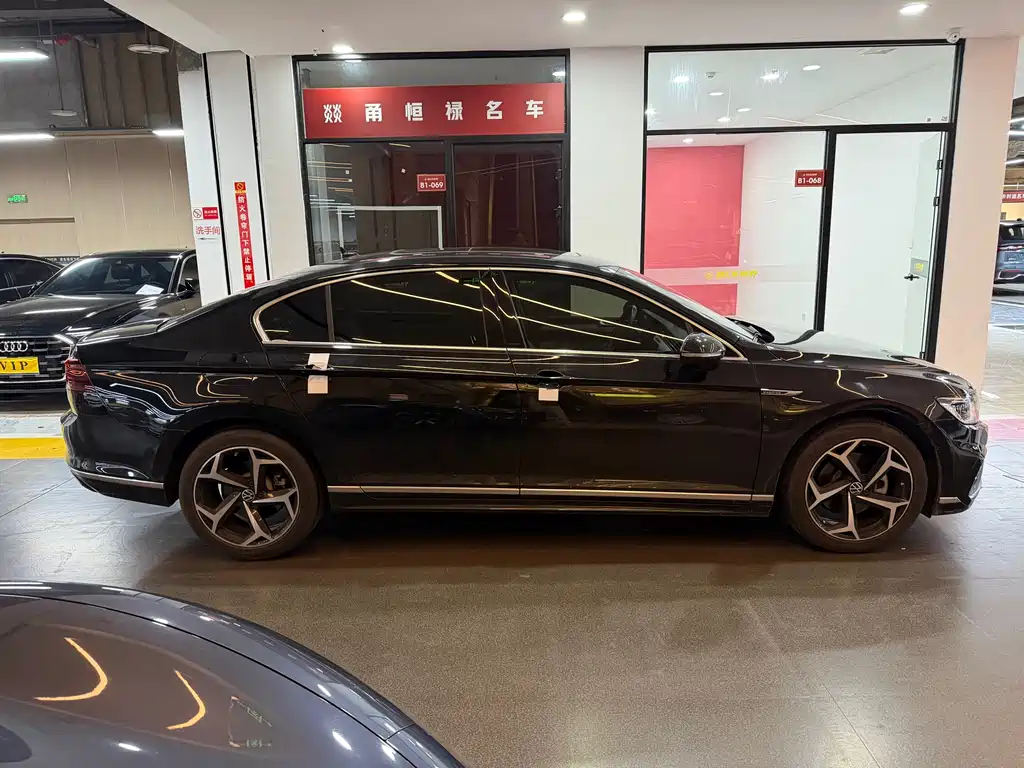Magotan 2023 2 million commemorative edition 330TSI DSG luxury model купить на сайте DeffCars