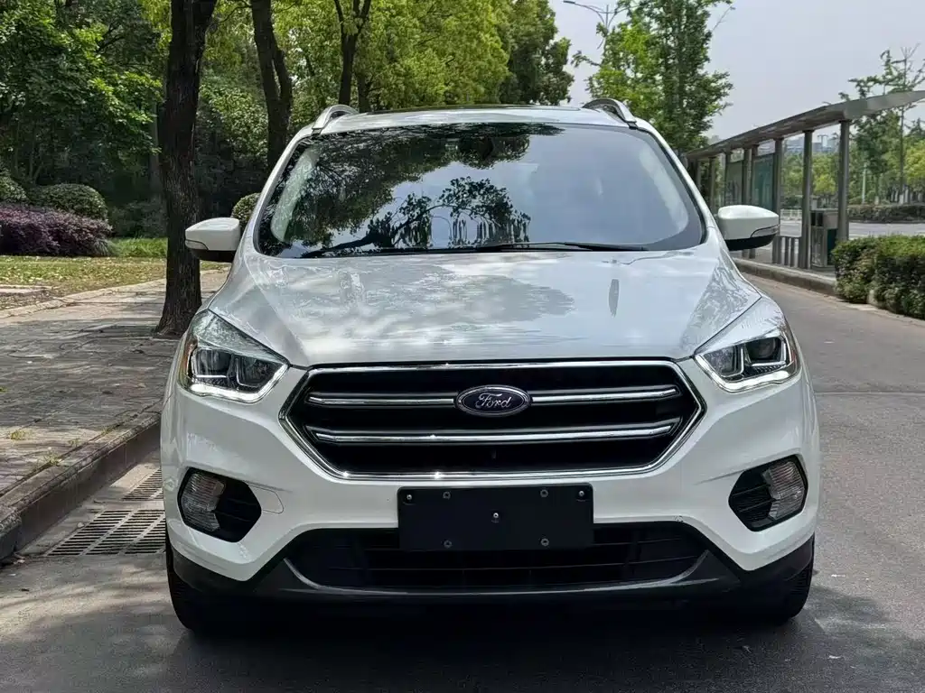 Kuga 2019 EcoBoost 180 two-wheel drive platinum airfoil National V купить на сайте DeffCars