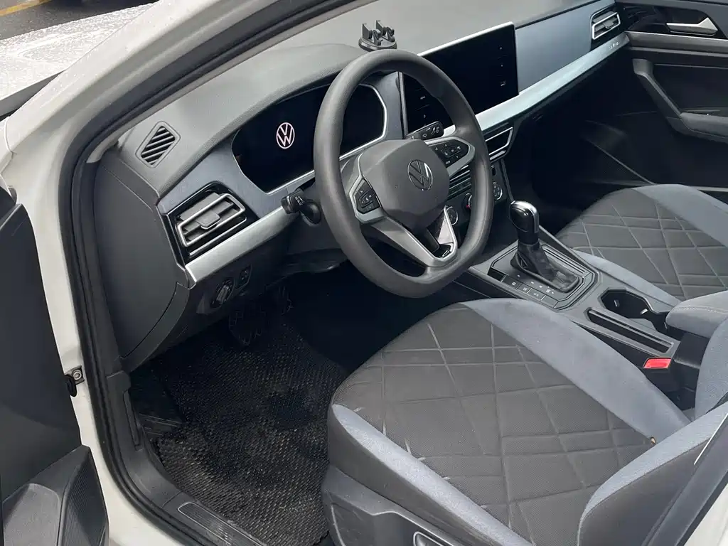 Lavida 2023 1.5L automatic Deyi version купить на сайте DeffCars