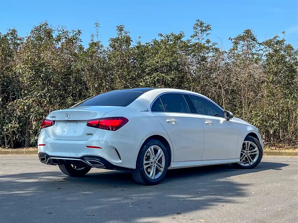 Mercedes-Benz A-Class 2023 A 180 L купить на сайте DeffCars