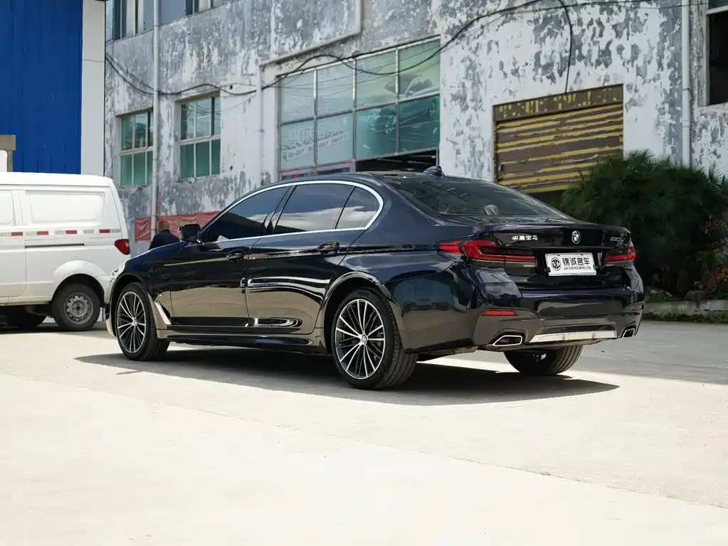 BMW 5 Series 2023 facelift 530Li leading M sports package купить на сайте DeffCars