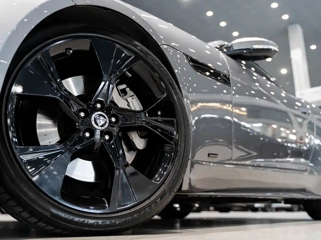 Jaguar F-TYPE 2024 P300 75th Anniversary Collection Hardtop Edition купить на сайте DeffCars
