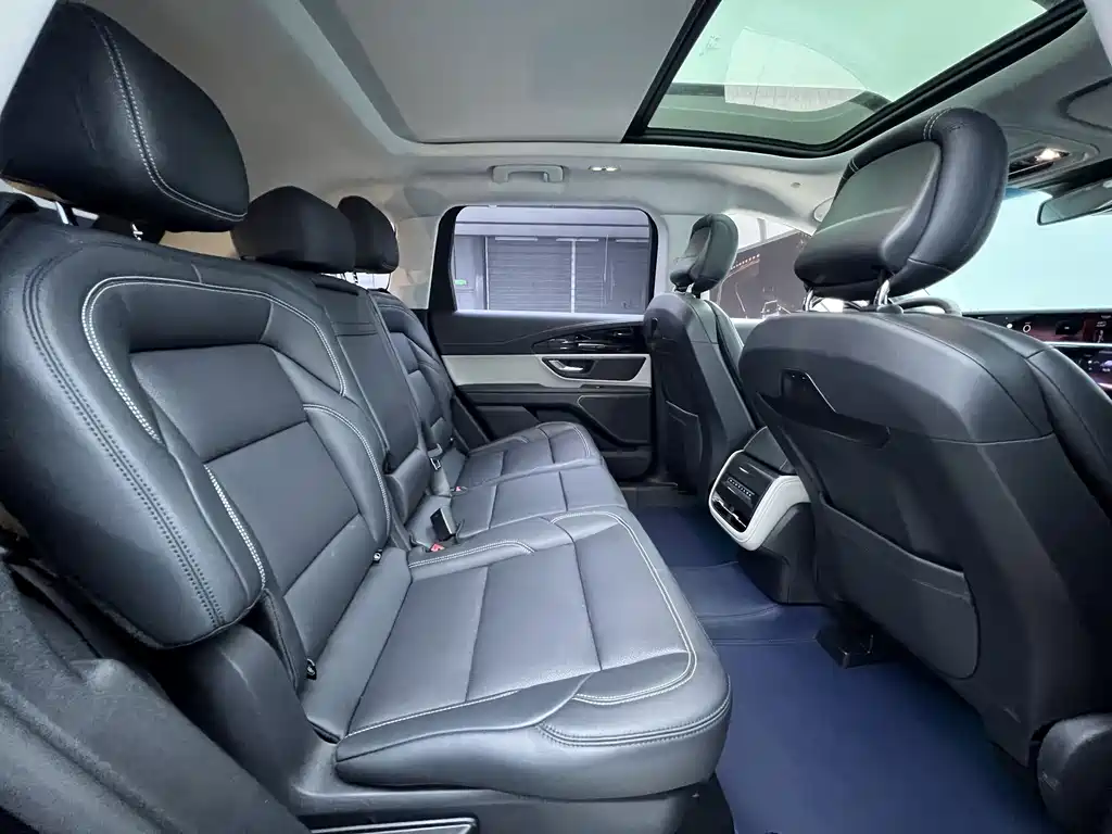 Voyager 2025 2.0T four-wheel drive Zunyi hybrid version купить на сайте DeffCars
