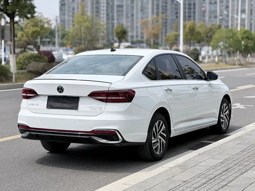 Lavida 2023 300TSI DSG Starry Sky Full Edition купить на сайте DeffCars