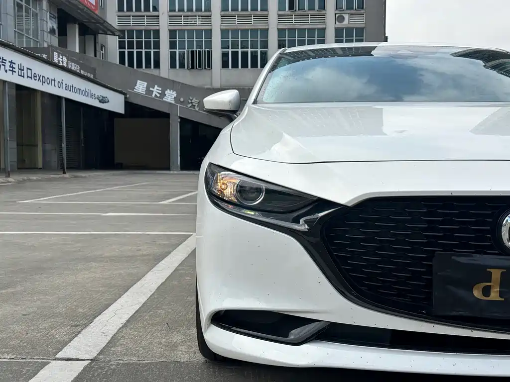 Mazda3 Angkesela 2022 2.0L Automatic Premium Edition купить на сайте DeffCars