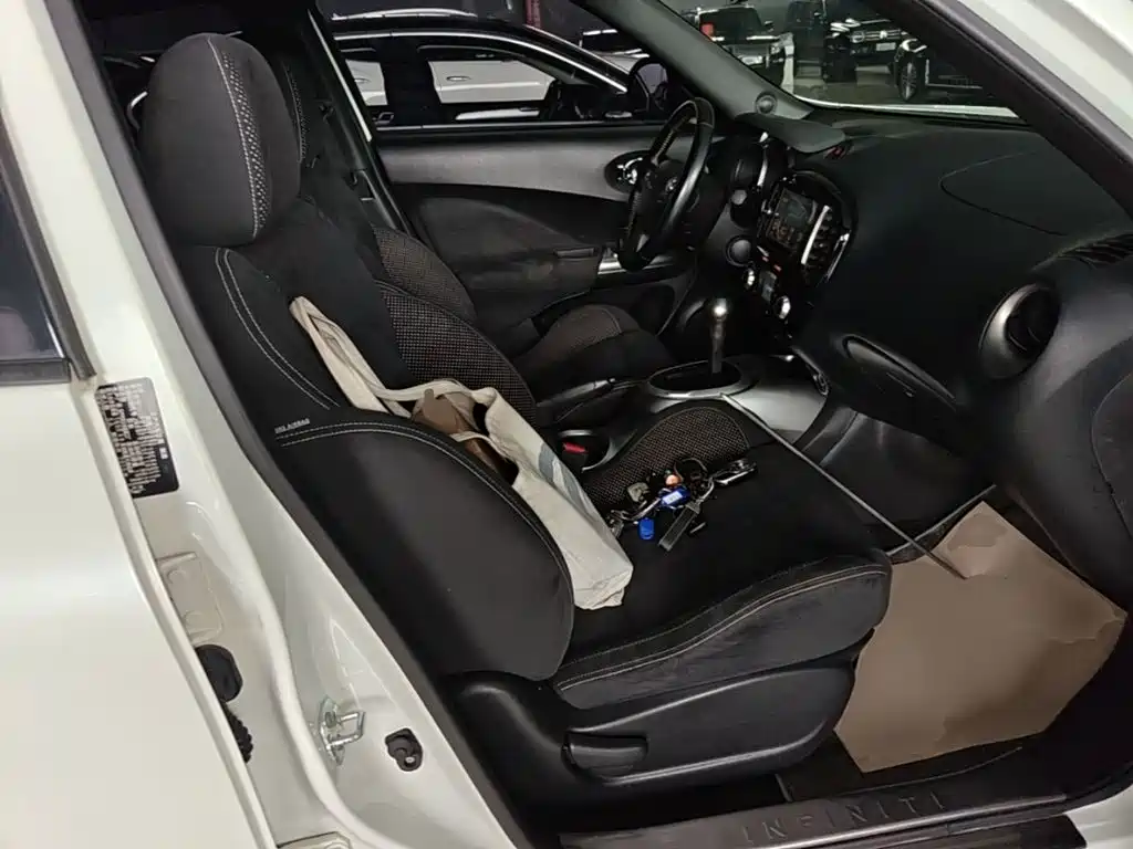 Infiniti ESQ 2014 1.6L Straightforward Edition купить на сайте DeffCars