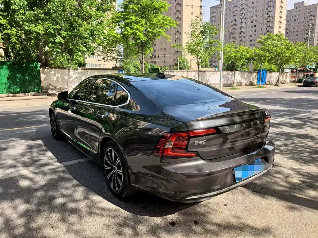 Volvo S90 2021 B5 Zhiyuan Luxury Edition купить на сайте DeffCars