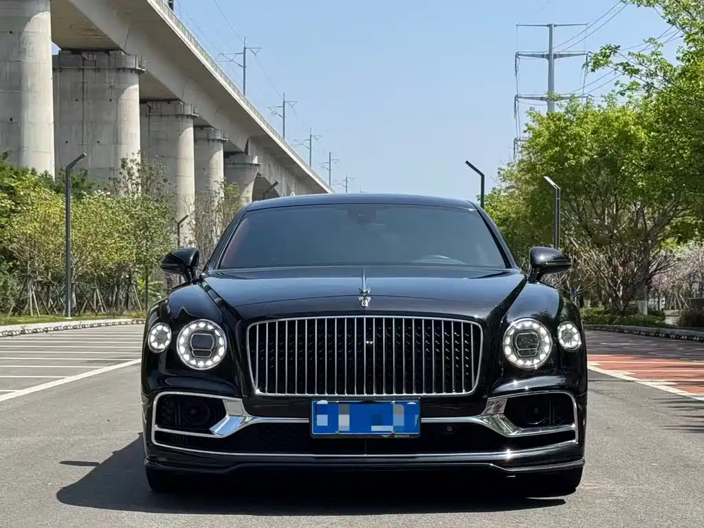 Flying Spur 2021 4.0T V8 Standard Edition купить на сайте DeffCars