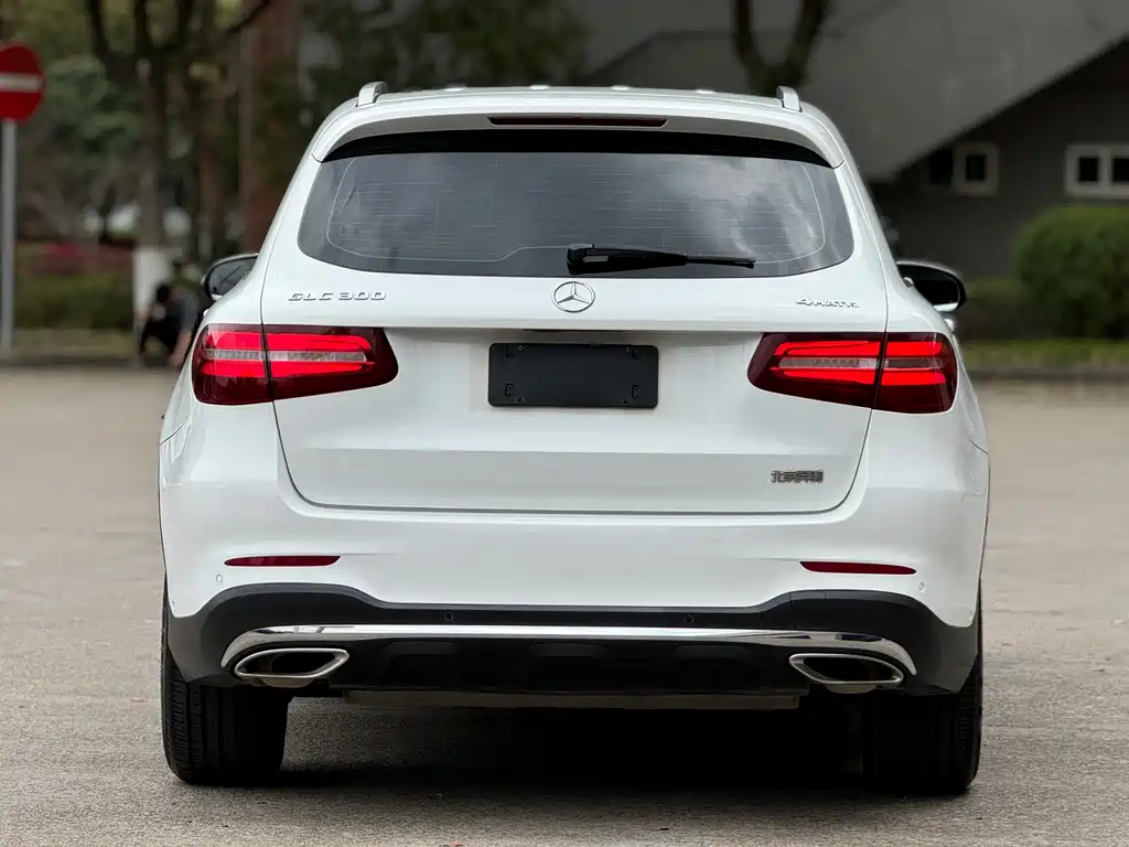 Mercedes-Benz GLC 2016 GLC 300 4MATIC Dynamic купить на сайте DeffCars