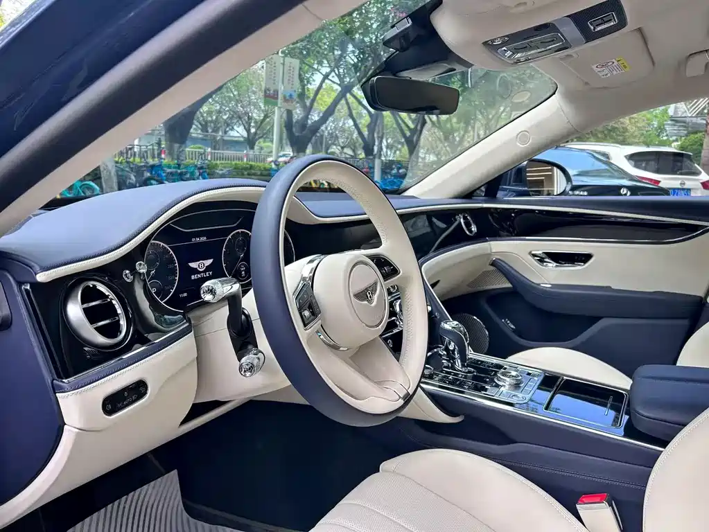 Flying Spur 2024 4.0T V8 Standard Edition купить на сайте DeffCars