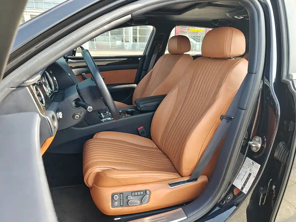 Flying Spur 2017 4.0T V8 Standard Edition купить на сайте DeffCars