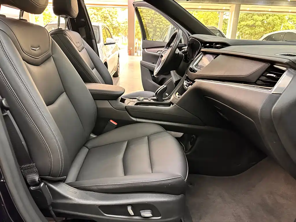 Cadillac XT6 2020 28T seven-seat four-wheel drive stylish model купить на сайте DeffCars