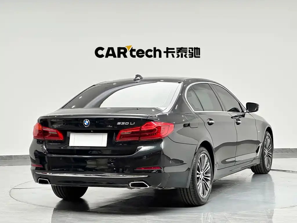BMW 5 Series 2018 Facelift 530Li Exclusive Luxury Package купить на сайте DeffCars