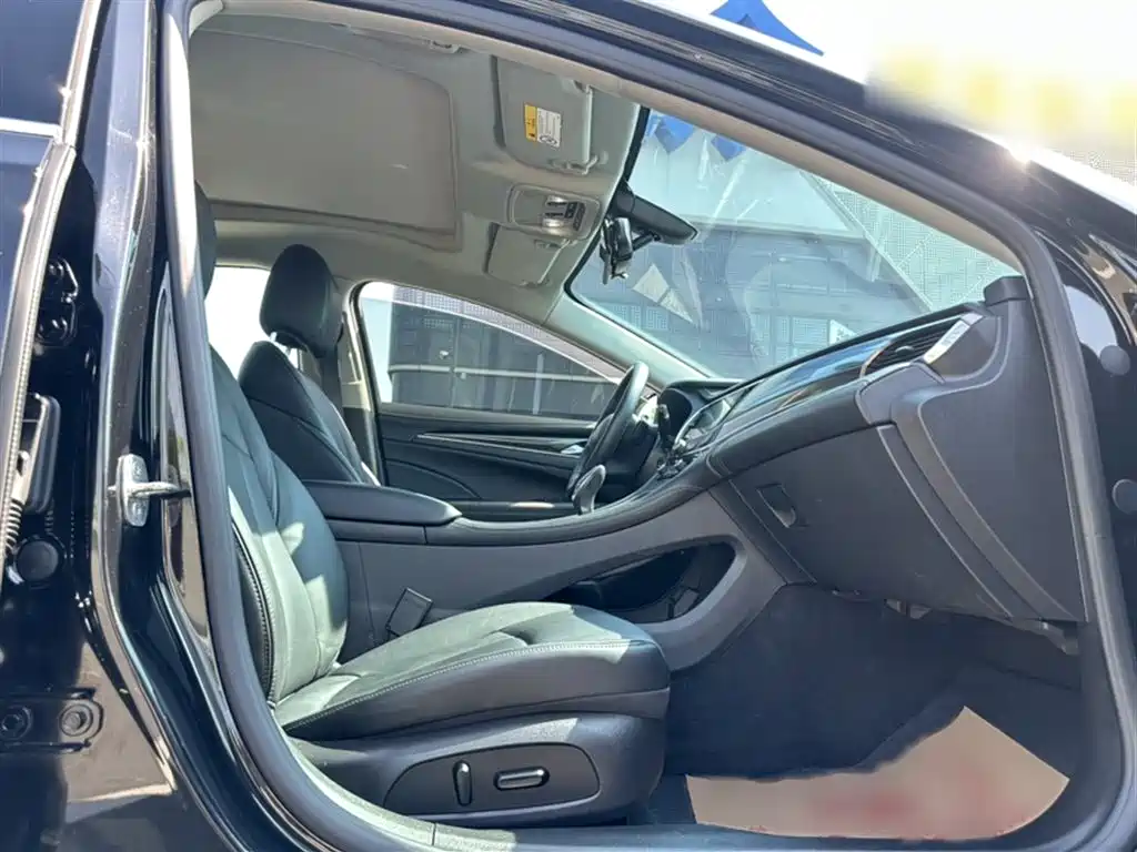 LaCrosse 2022 652T luxury model купить на сайте DeffCars