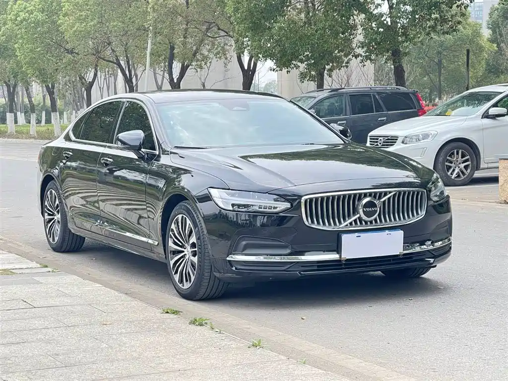 Volvo S90 2024 B5 Zhiyi Luxury Edition купить на сайте DeffCars