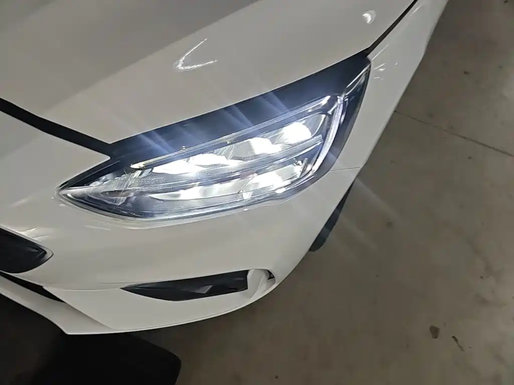 Focus 2021 Two-Car EcoBoost 180 Auto Frontal купить на сайте DeffCars
