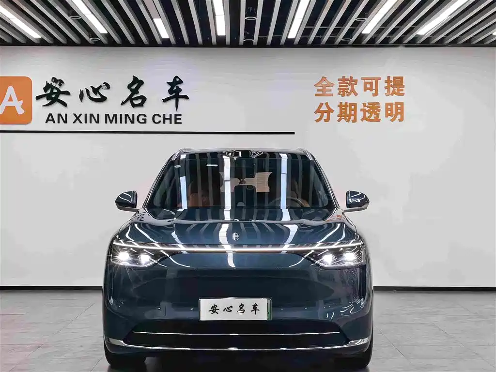 Wenjie M8 2025 extended range Max+ version 53.4kWh 5-seat version 192-line lidar) купить на сайте DeffCars