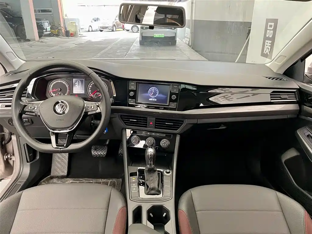 Bora 2019 facelift 1.5L automatic comfort model National VI купить на сайте DeffCars