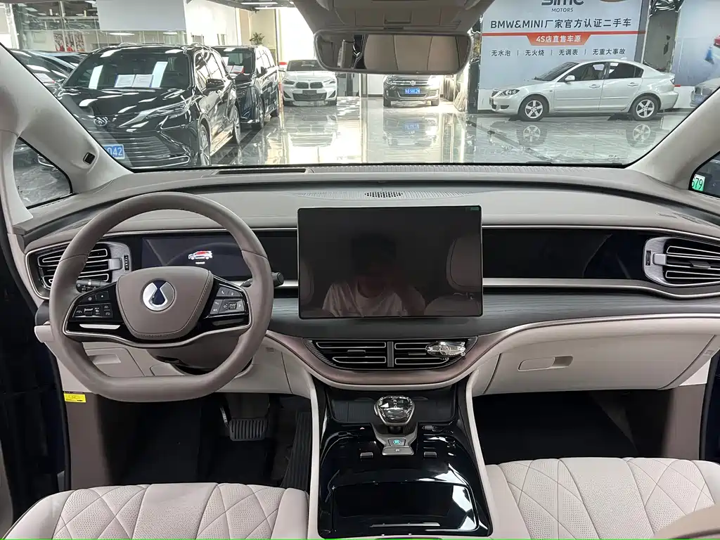 Denza D9 2022 DM-i 970 four-wheel drive flagship model купить на сайте DeffCars