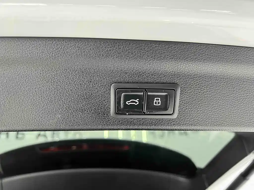Audi Q3 2022 35 TFSI Fashionable and Dynamic купить на сайте DeffCars