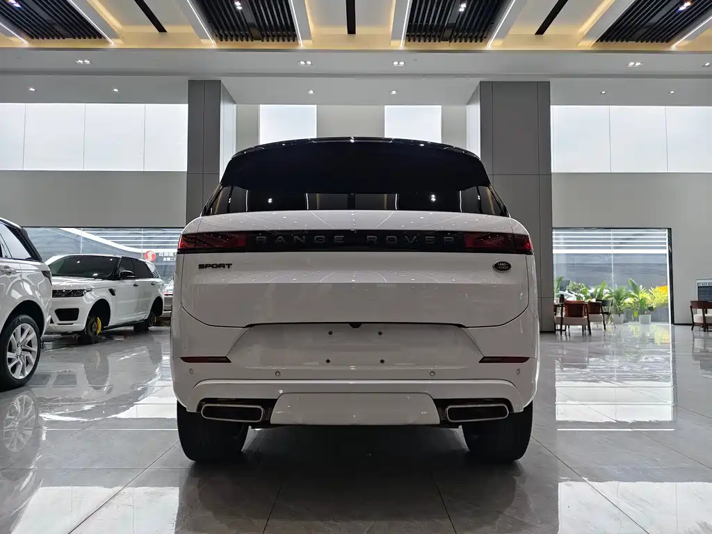 Range Rover Sport 2024 400PS Dynamic SE купить на сайте DeffCars