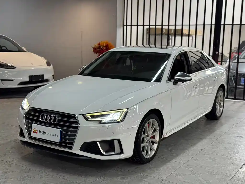 Audi A4L 2019 40 TFSI Sports National V купить на сайте DeffCars