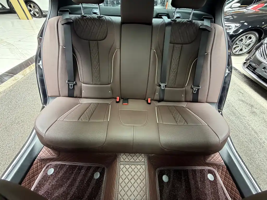 BMW 5 Series 2023 facelift 530Li leading M sports package купить на сайте DeffCars