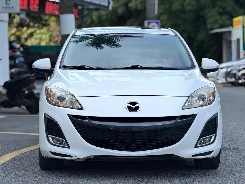 Mazda 3 Star 2011 sedan 2.0L automatic luxury model купить на сайте DeffCars