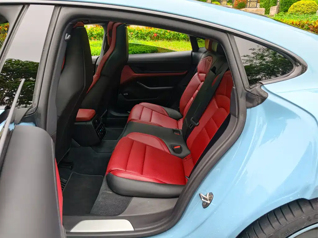 Taycan 2019 Taycan 4S купить на сайте DeffCars