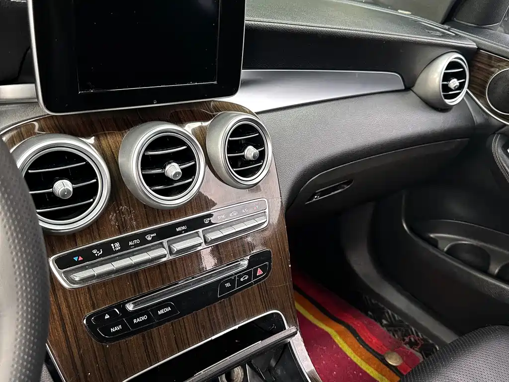 Mercedes-Benz GLC 2017 GLC 260 4MATIC luxury model купить на сайте DeffCars