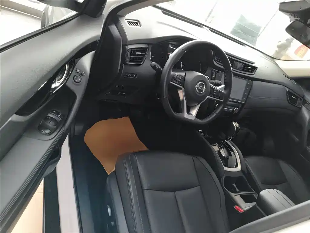 X-Trail 2023 Classic 2.0L 2WD Intelligent Link Premium Edition купить на сайте DeffCars