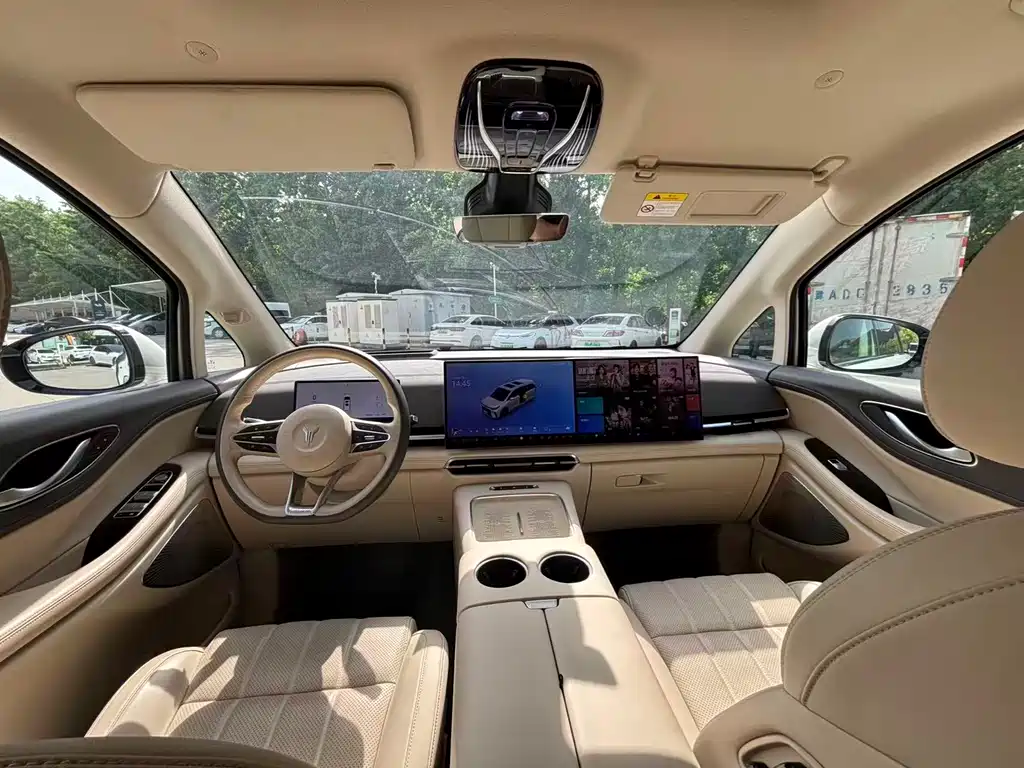 Lantu Dreamer 2025 PHEV four-wheel drive premium Kunpeng version купить на сайте DeffCars