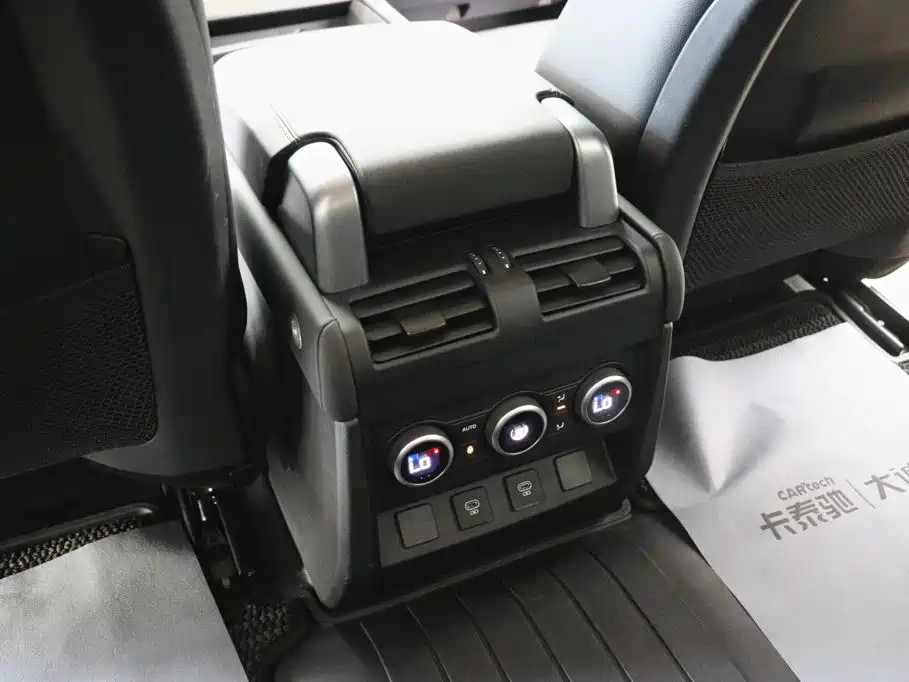 Land Rover Defender 2024 90 2.0T P300 S купить на сайте DeffCars